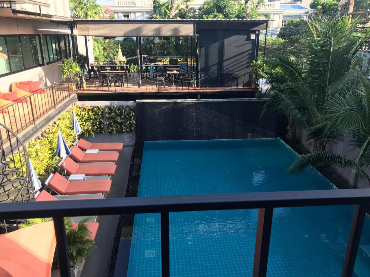 V20 Boutique Jacuzzi Hotel - Sha Extra Plus Bangkok Exterior foto